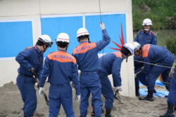 埋没建物からの救助