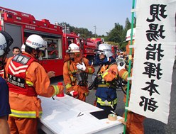 指揮監から各隊長に活動を下命される